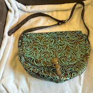 Nice Patricia Nash purse. Aqua and Brown in color.